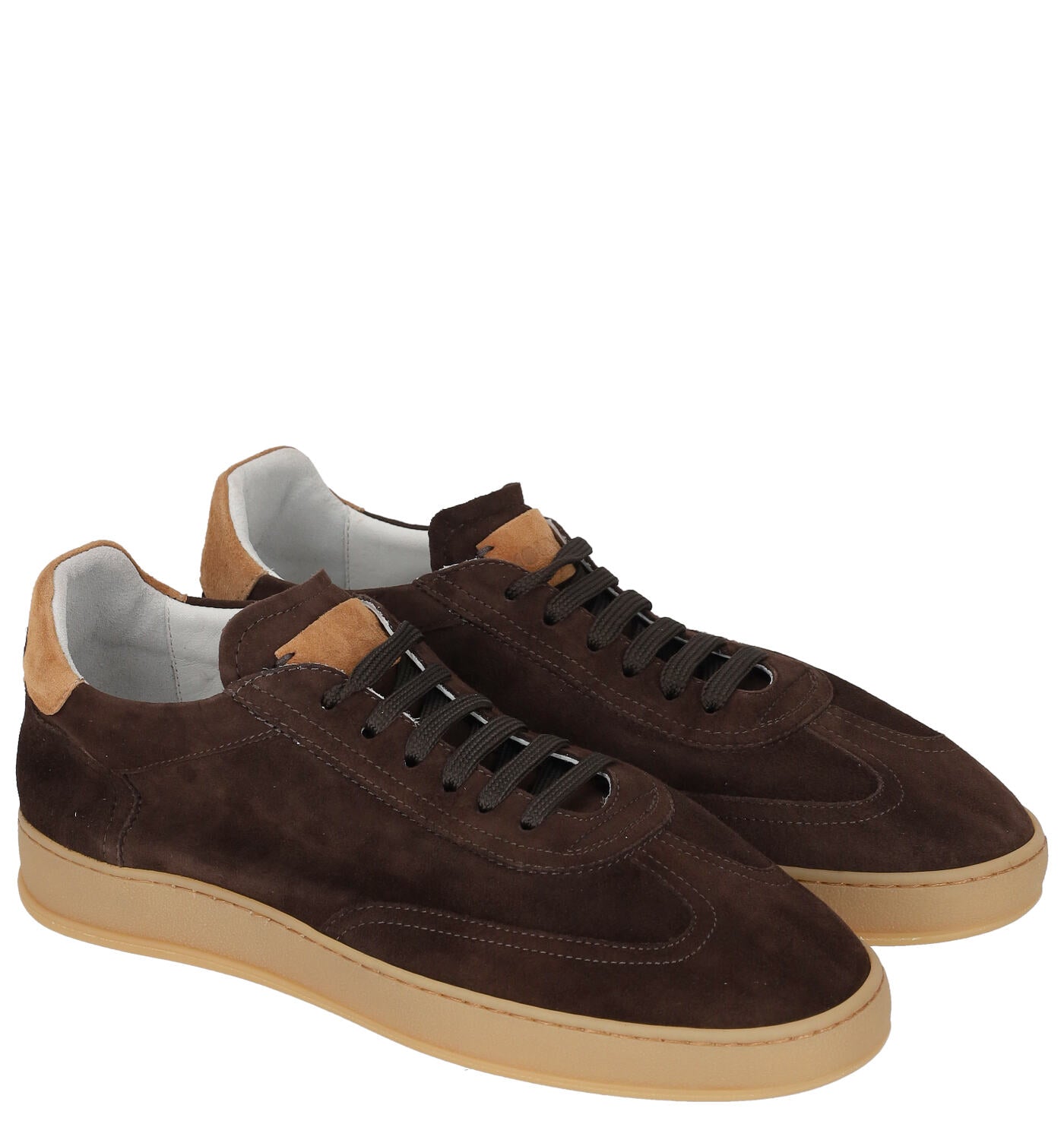 Akira sneakers in camoscio con riporto e fondo beige