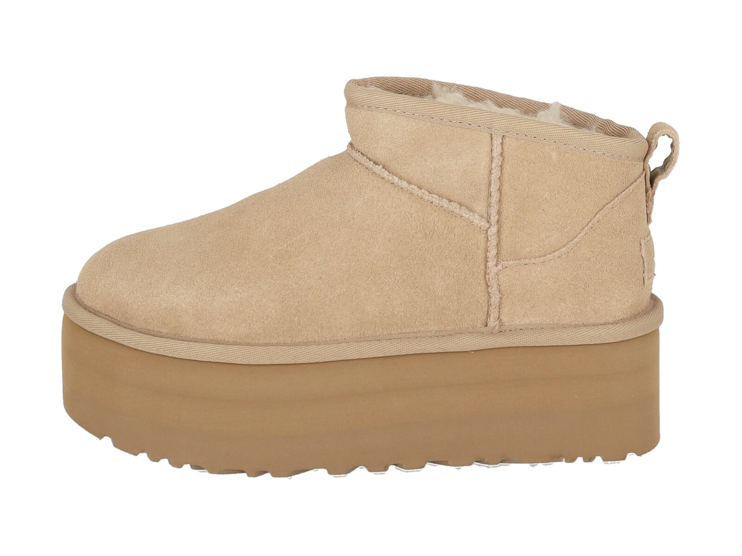 Stivaletto Ultra Mini Platform in camoscio con suola in gomma.