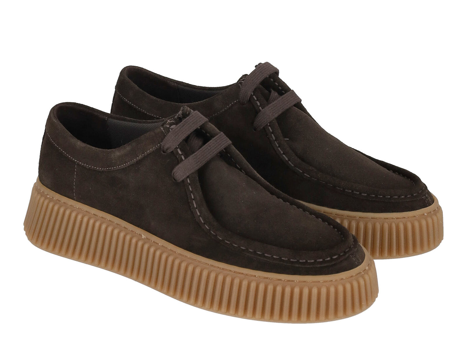 Sneakers in camoscio con fondo in gomma