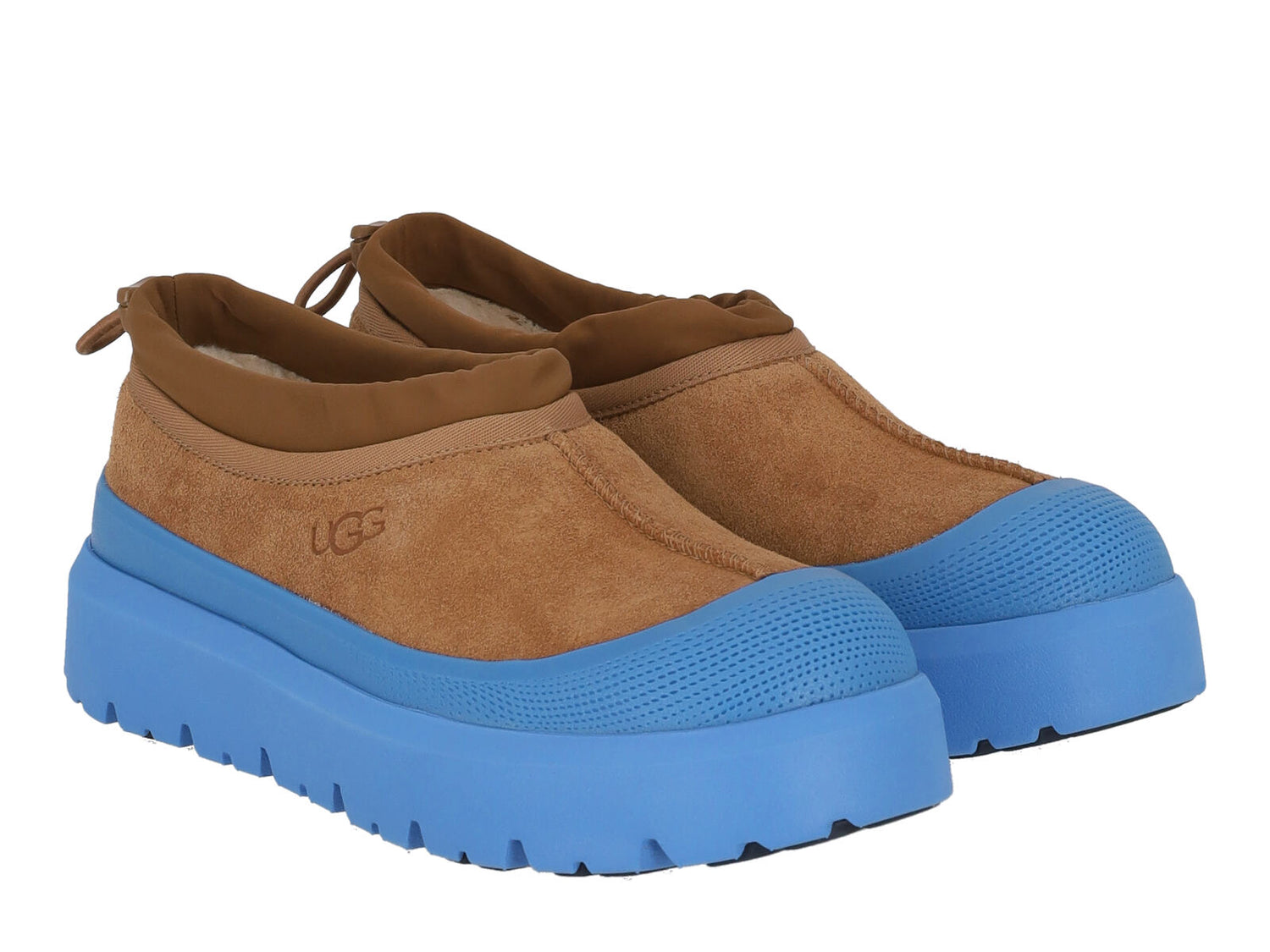 Stivaletto in camoscio con punta in gomma , interno con montone e suola in gomma