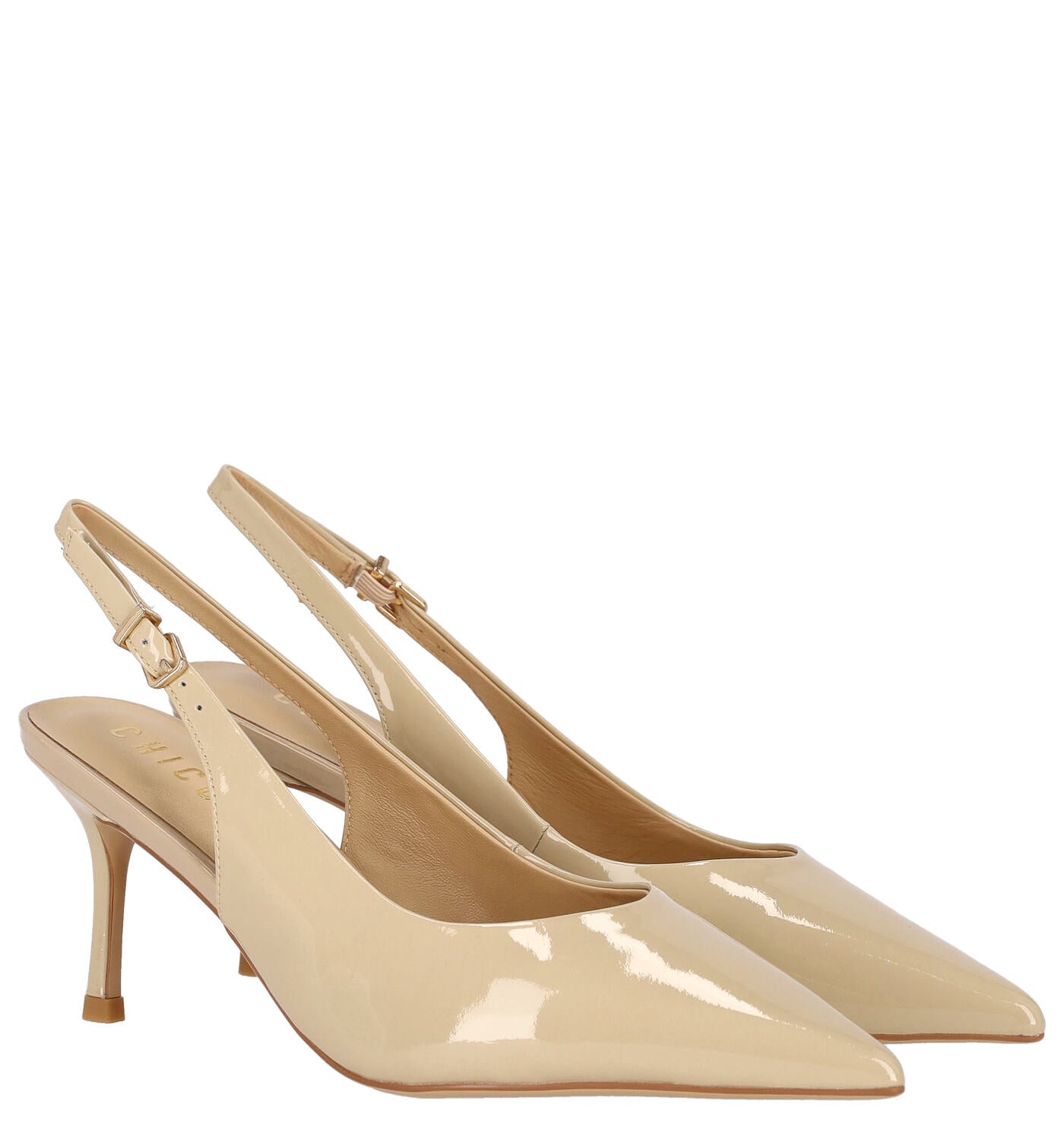 Chanel in vernice scollo a cuore, tacco alto 8 cm
