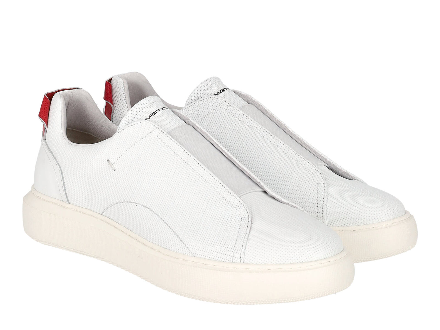 Sneakers slip on in pelle traforata