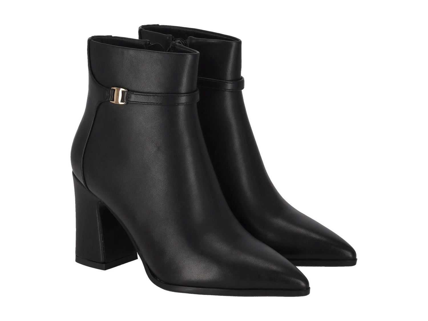 Tronchetto in ecopelle con cinturino alla caviglia , tacco altezza 8 cm . Chiusura con zip.