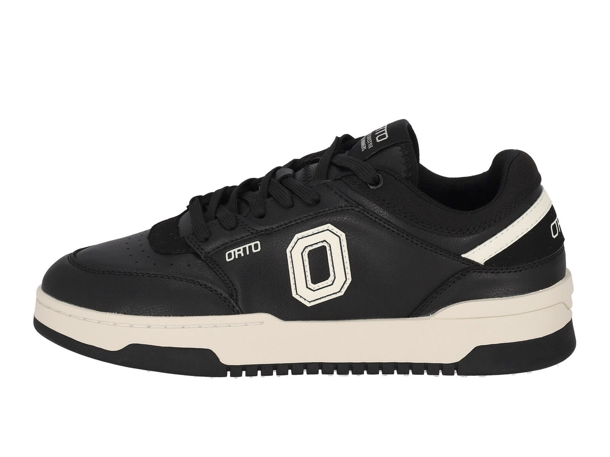 Sneakers eclipse