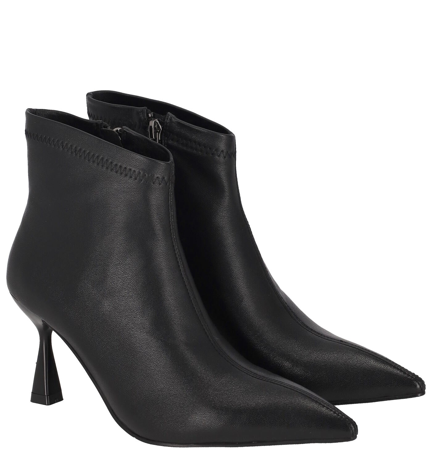 TRonchetto in ecopelle con tacco altezza 8 cm , chiusura a lato con zip