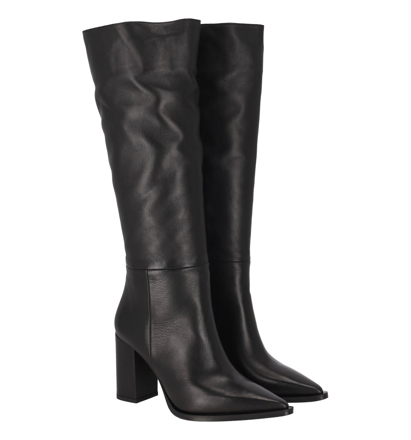 Stivale in pelle con tacco largo altezza 9 cm .