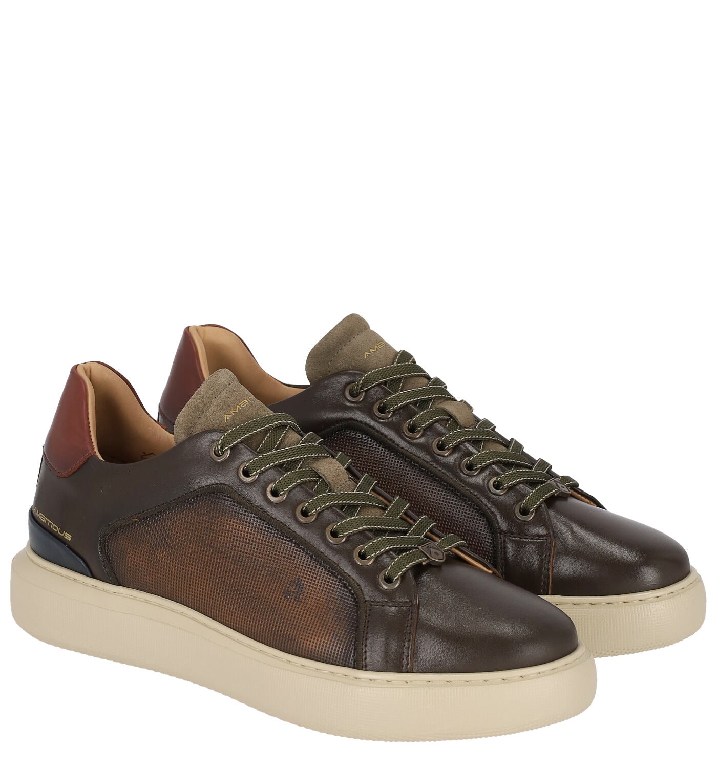 Sneakers in pelle puntinata