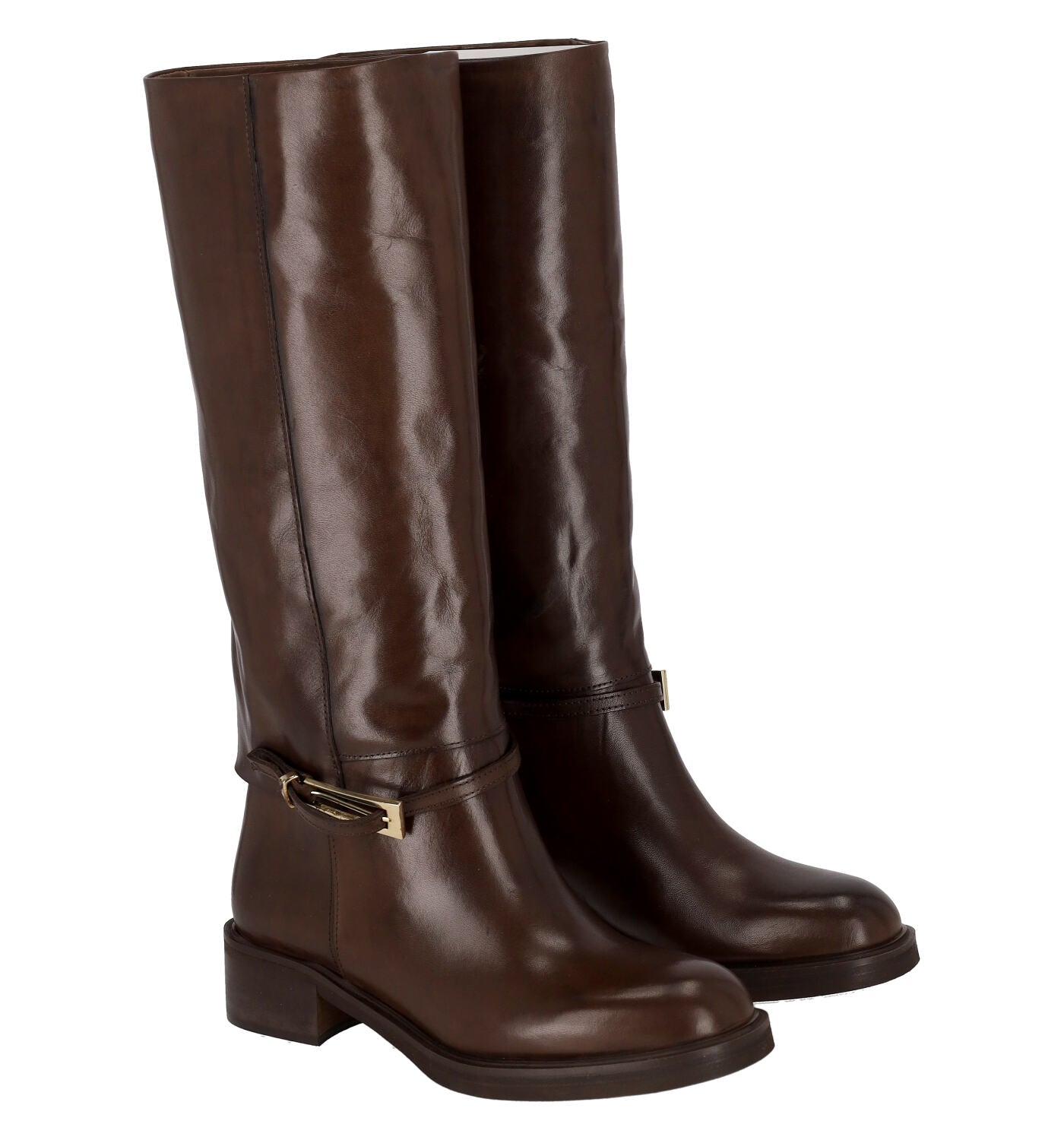 Stivale in pelle con finto risvolto e fibbia alla caviglia , tacco altezza 4 cm.