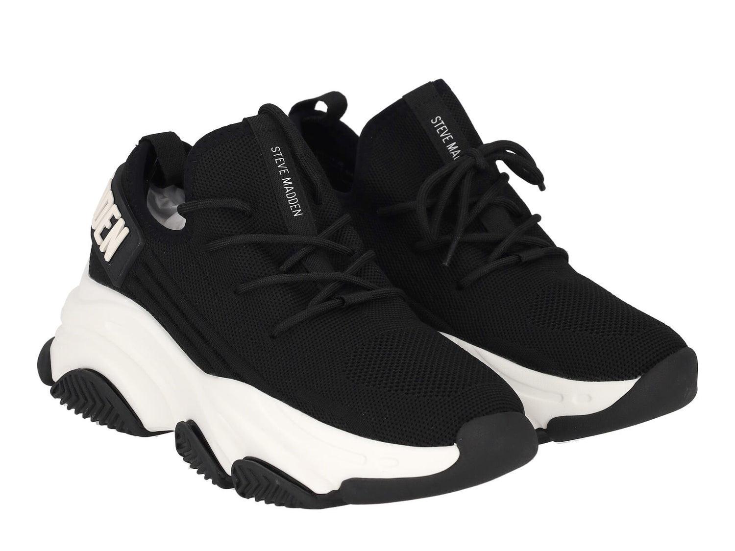 Sneakers in tessuto con riporti in gomma, suola in gomma .