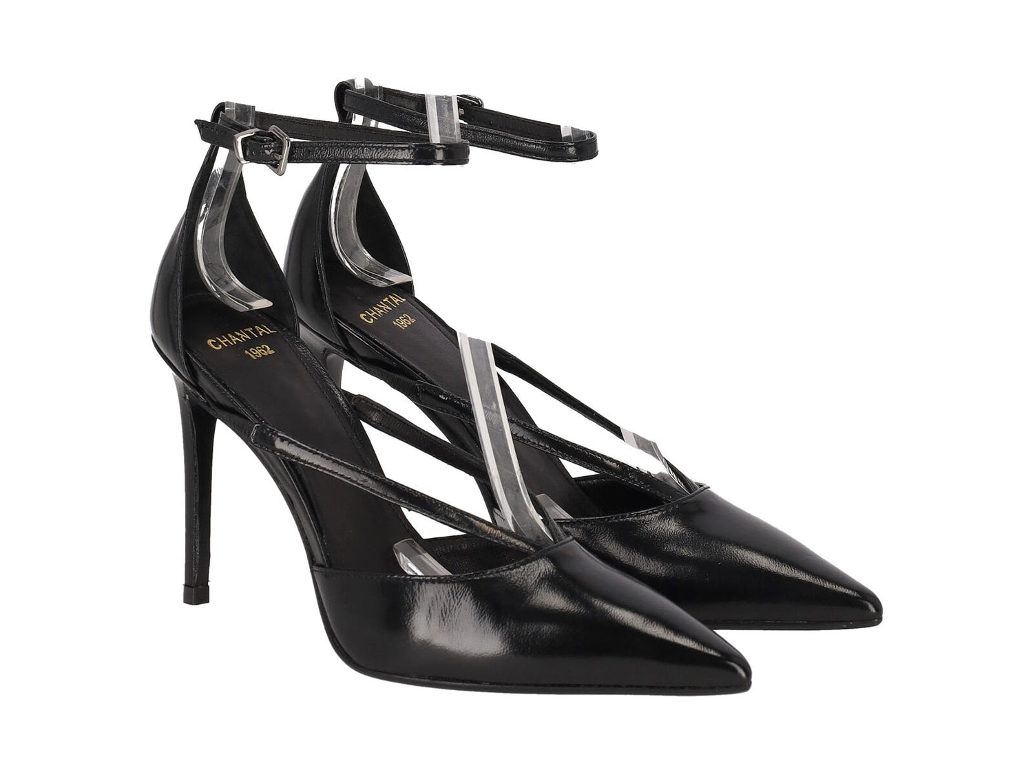 Chanel in verlux con cinturino alla caviglia regolabile , tacco altezza 9 cm.