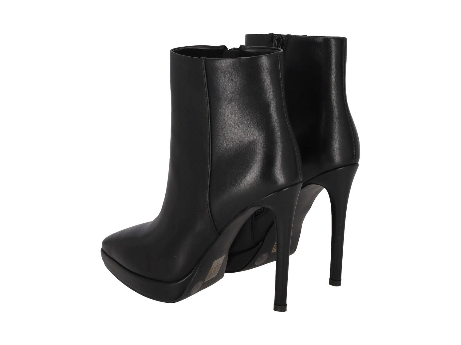 Tronchetto con plateau in ecopelle tacco altezza 11 cm . Chiusura con zip.