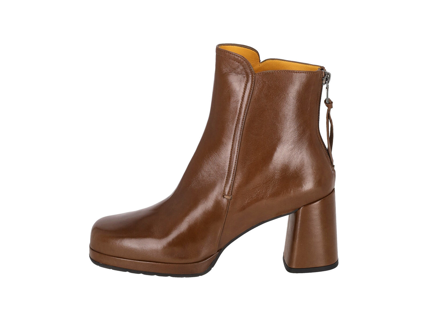 Tronchetto in pelle con tacco largo altezza 7cm. Chiusura con zip