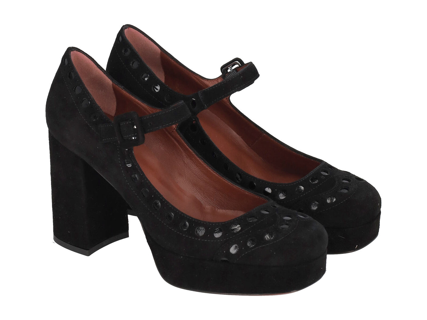 Decolletè con cinturino regolabile in camoscio , inserti duilio , tacco largo altezza 9 cm .