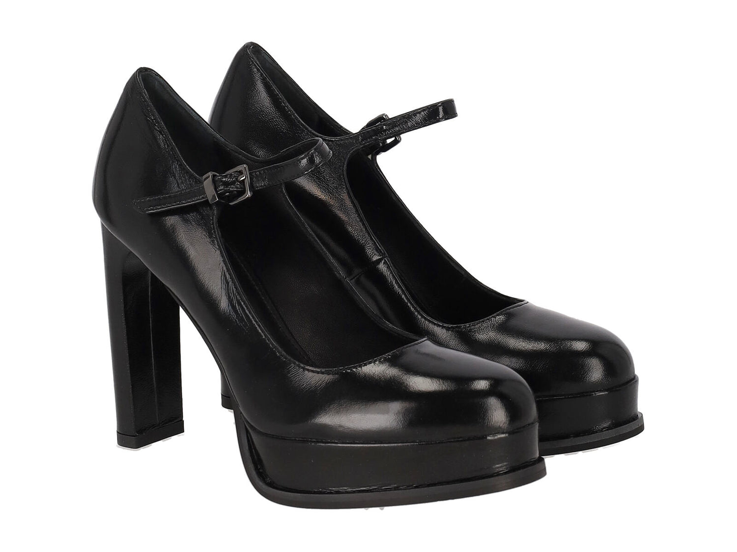 Decollètè in verlux con cinturino regolabile , altezza tacco 12 cm .