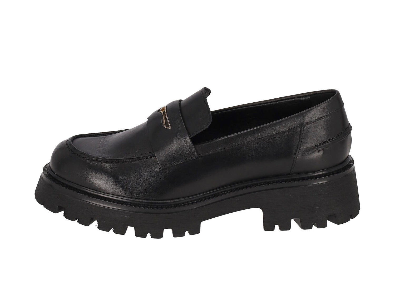 Mocassino in pelle con bendina , fondo roccia in gomma .