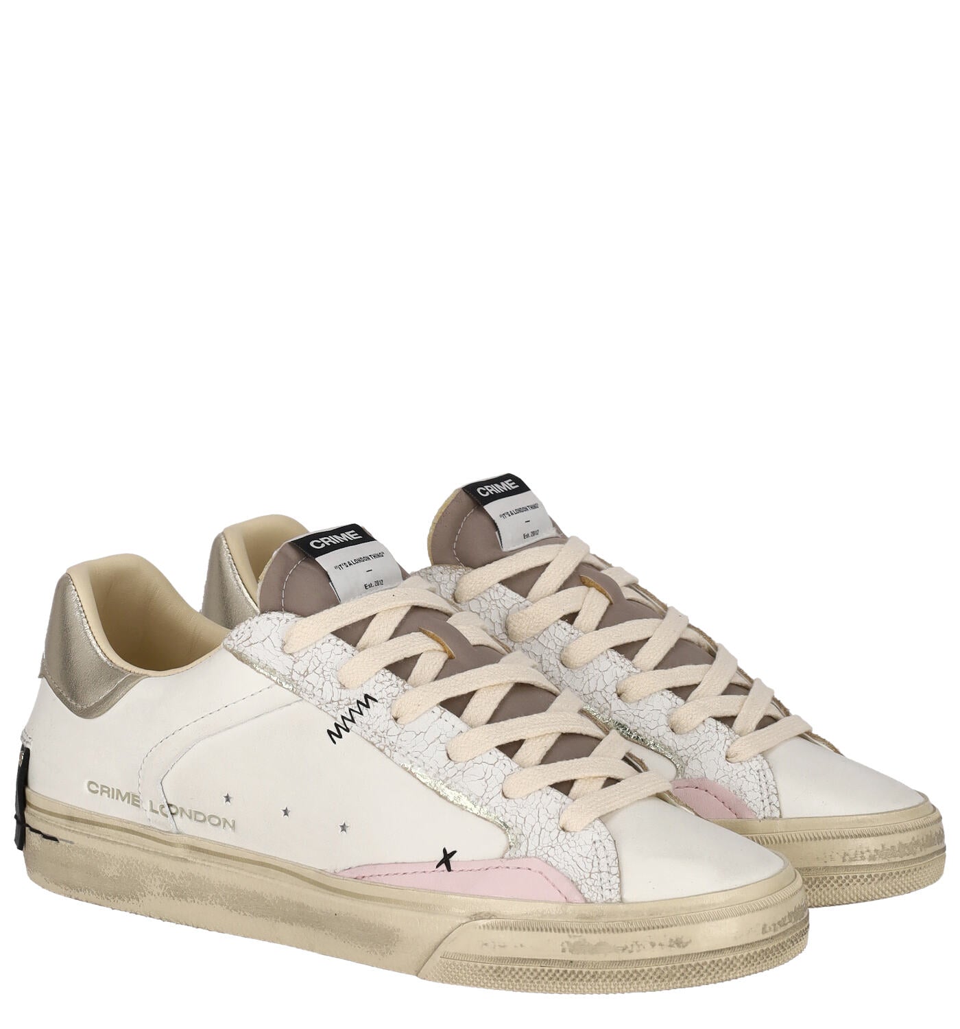 Sneakers distressed