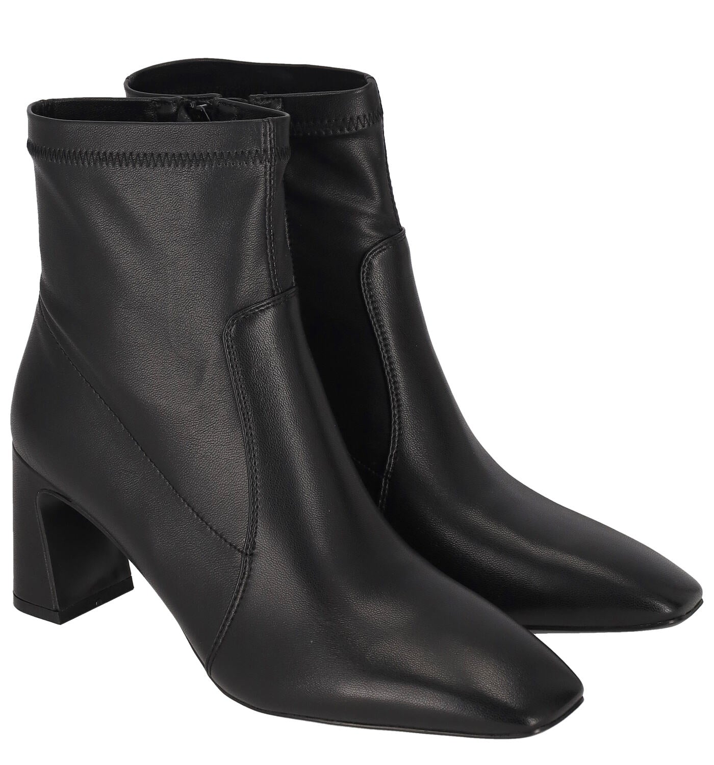 Tronchetto in ecopelle elasticizzatocon chiusura zip , tacco altezza 6 cm.