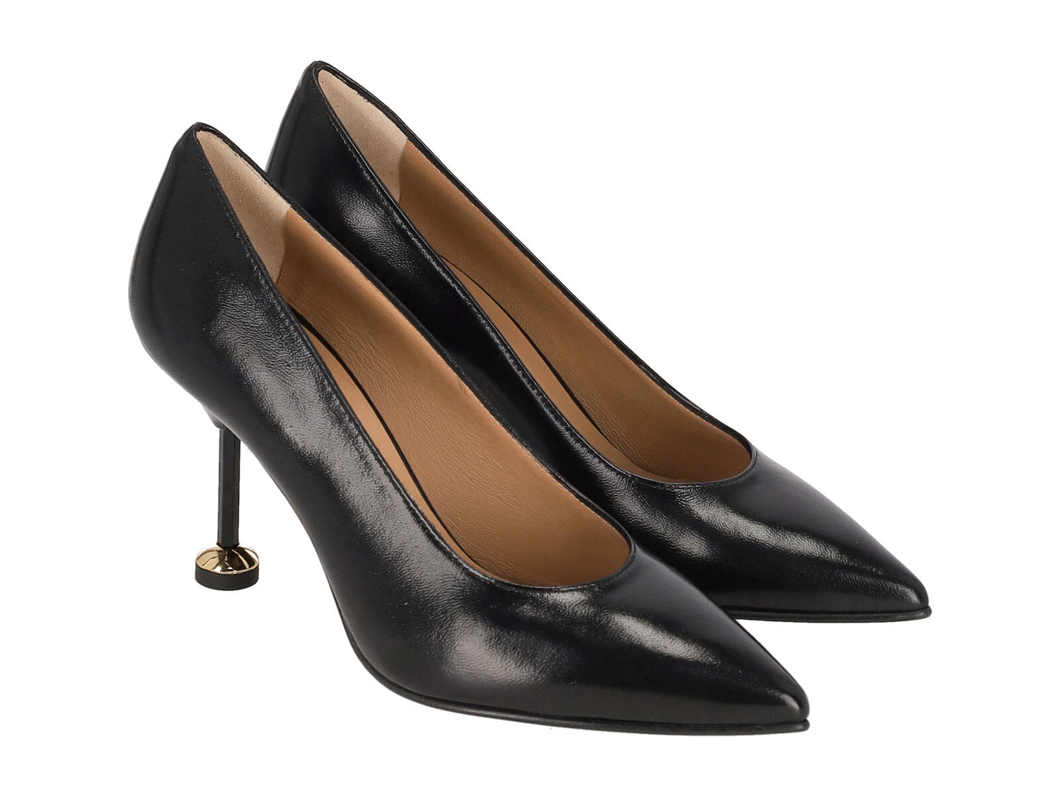 Decolletè in pelle nera , tacco sottile con bottone oro sul fondo altezza 8 cm