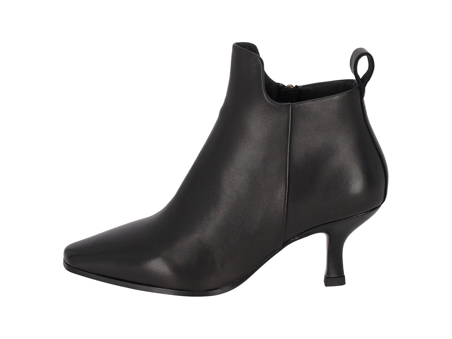 Tronchetto in nappa con chiusura zip a lato , tacco altezza 7 cm .