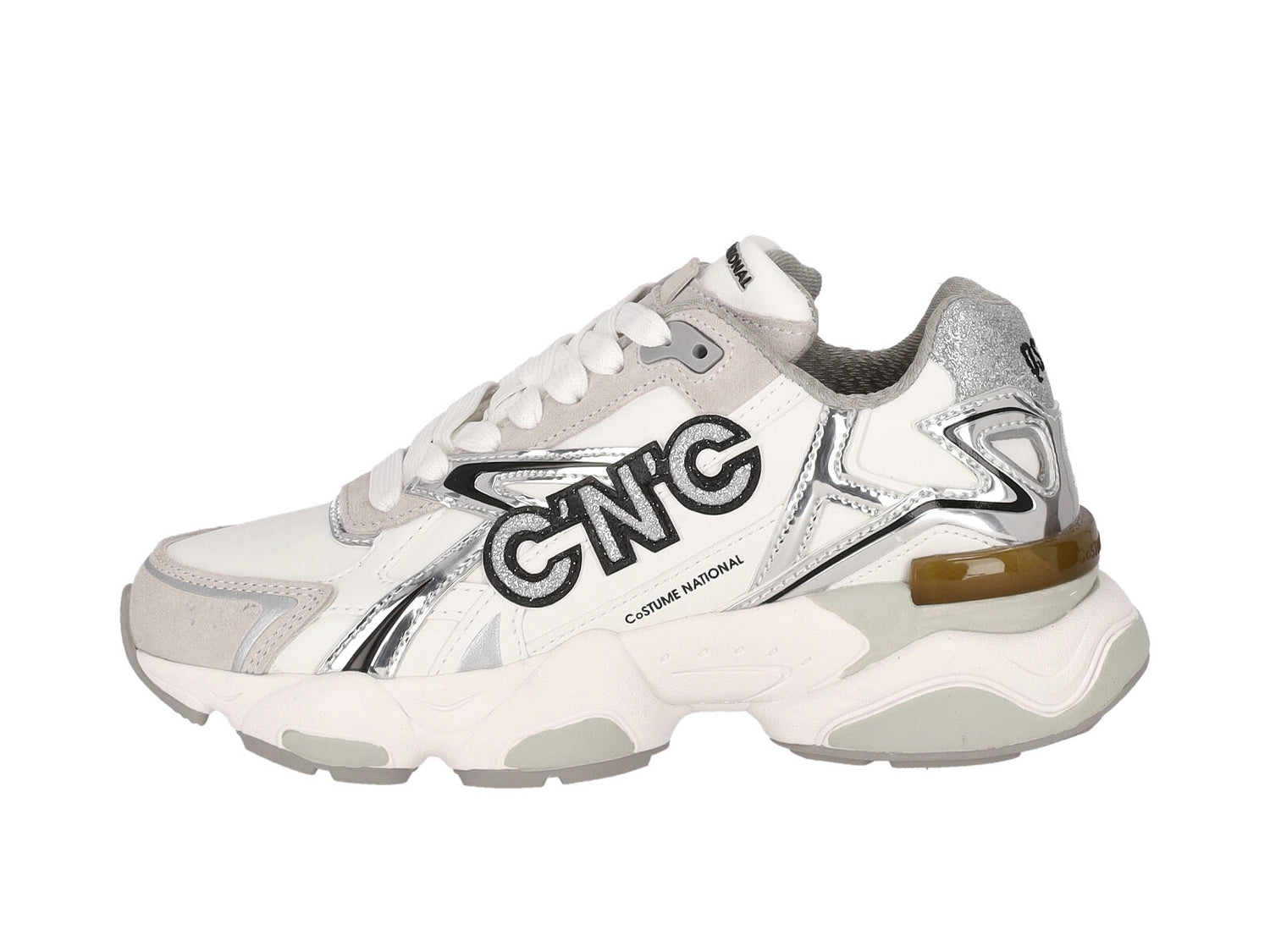 Sneakers in vitello e camoscio con riporti glitter argento , suola in gomma.