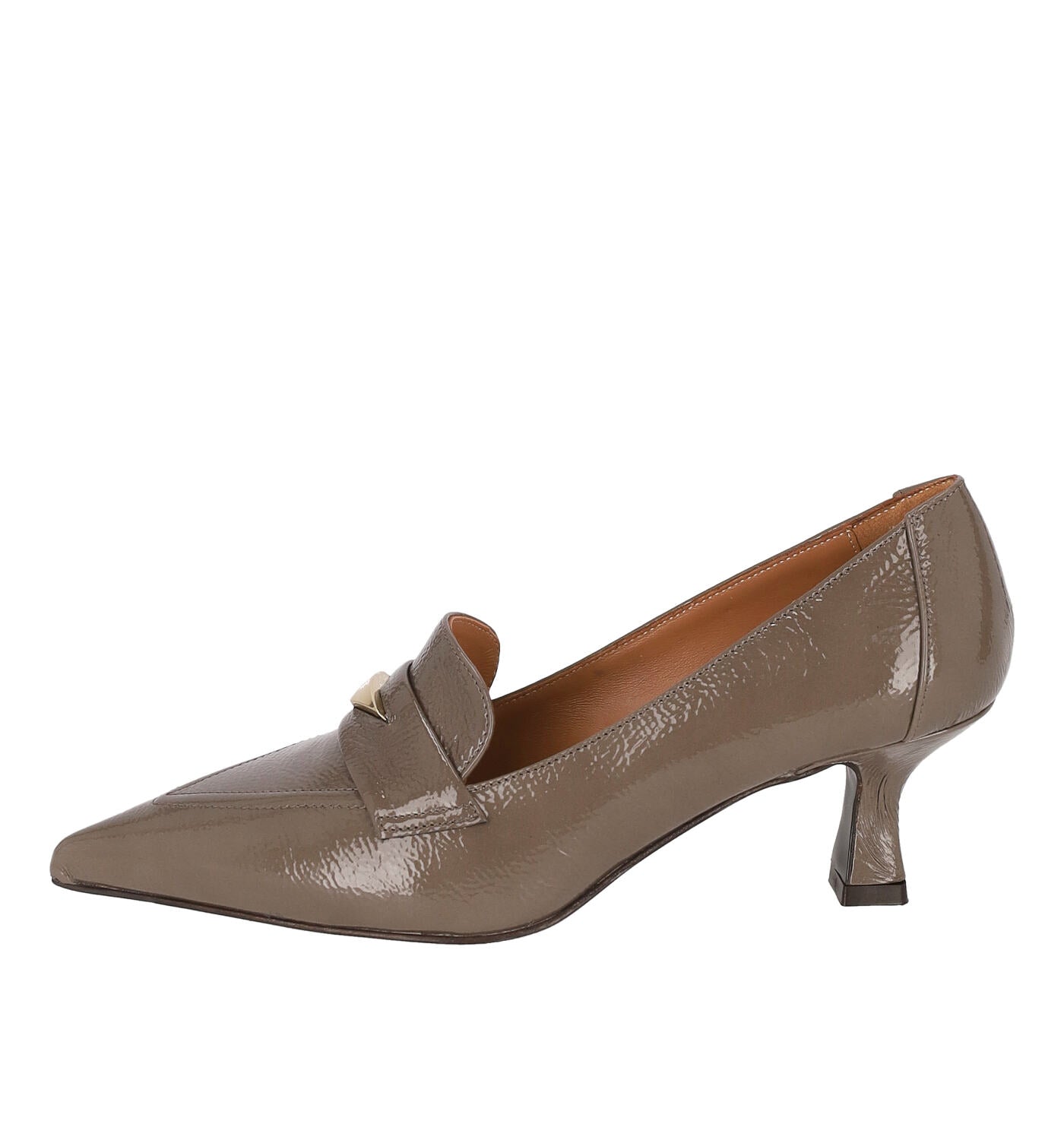Mocassino con bendina in verlux , tacco altezza 5 cm.